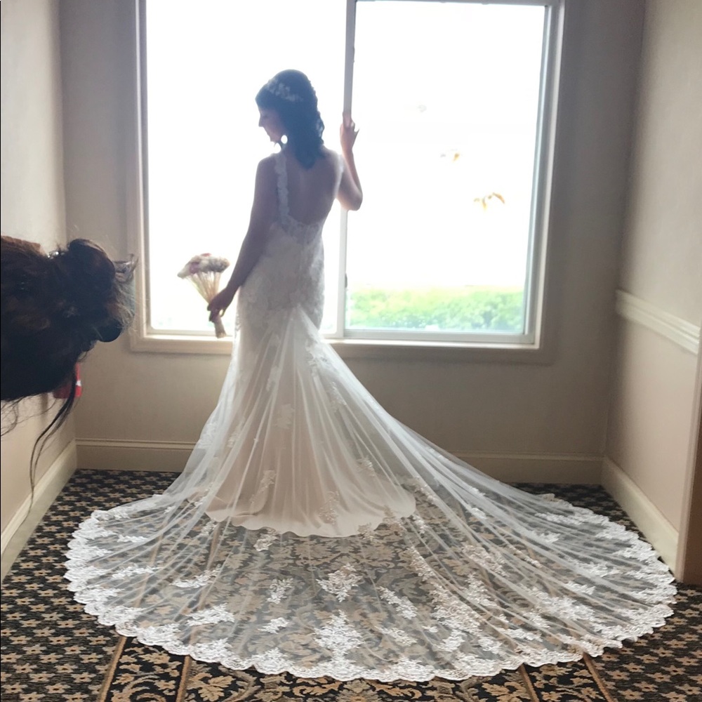 Wedding gown